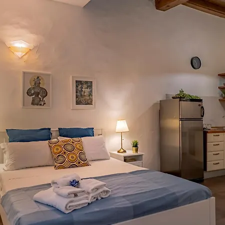 Dante'S Rooms-2